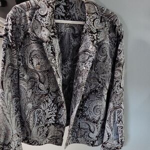 Elegant Paisley Women's Blazer